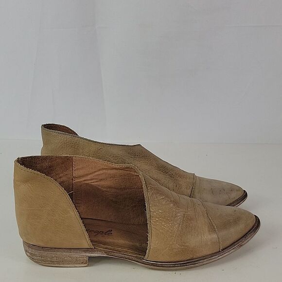 Free People Royale Pointy Toe Women's Flats - Picture 2 of 16